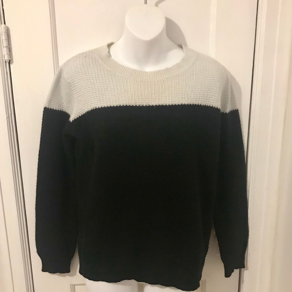 Ladies Forever 21 Sweater